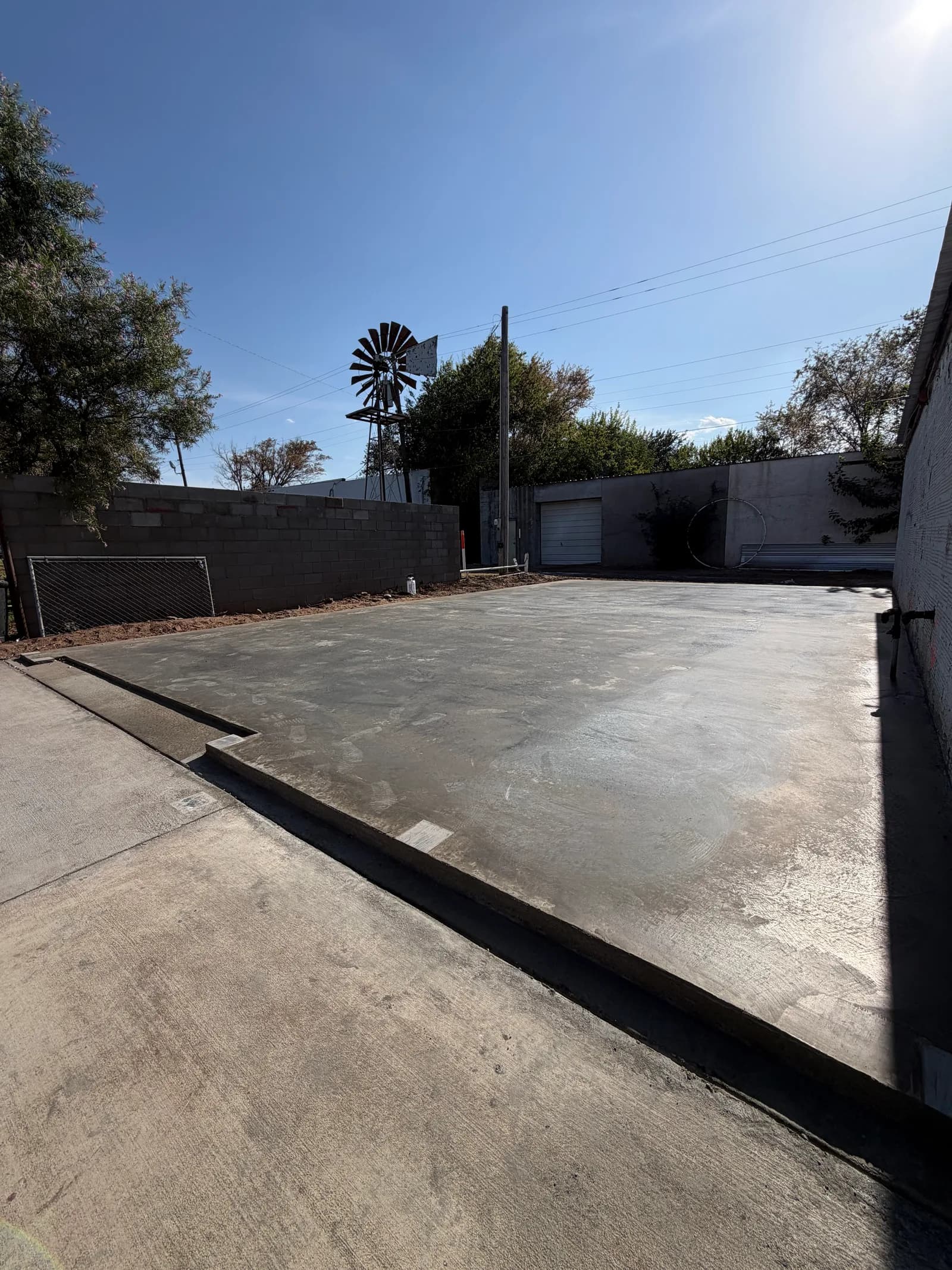 Vernon 24' x 40' Metal Building Foundation — slab poured and finished level in Vernon, TX